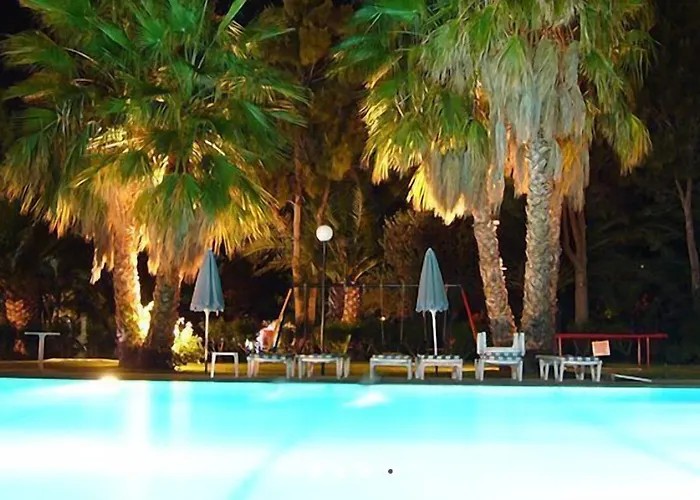Hotel Nina