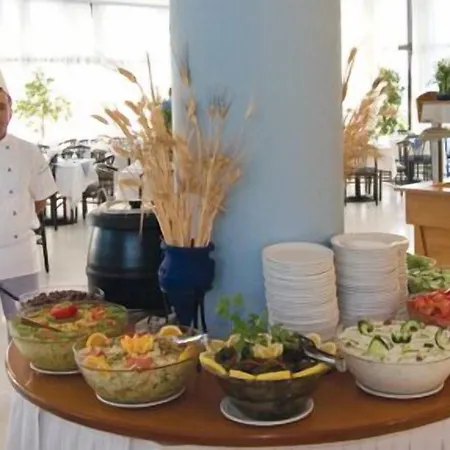 Nina Szálloda Marmári