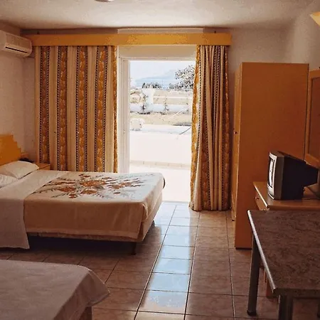 Hotel Nina 3*