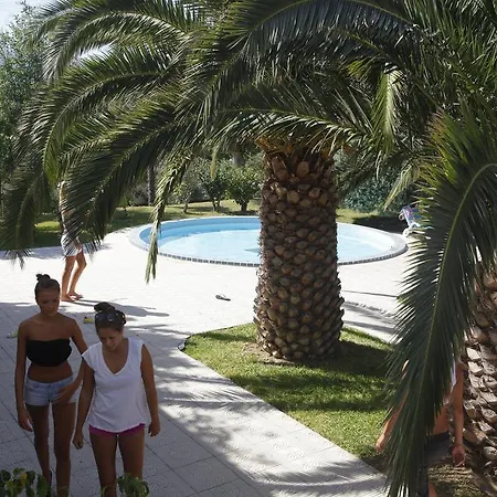 Nina Hotel 3*