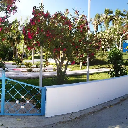 Hotel Nina 3*