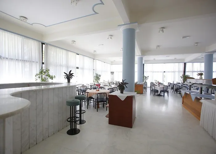 Nina 酒店