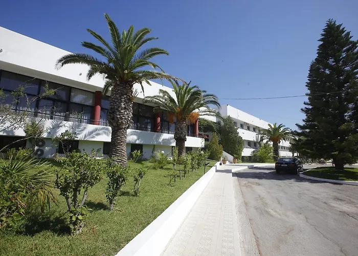 Otel Nina 3*